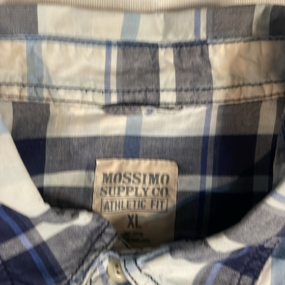 ♠️ 3/20 Mossimo Athletic Fit Men's Short Sleeve Button Down Shirt Size XLarge - Picture 5 of 6